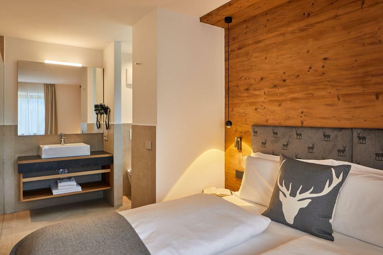 Les Contrades Aparthotel Ла Виля Екстериор снимка