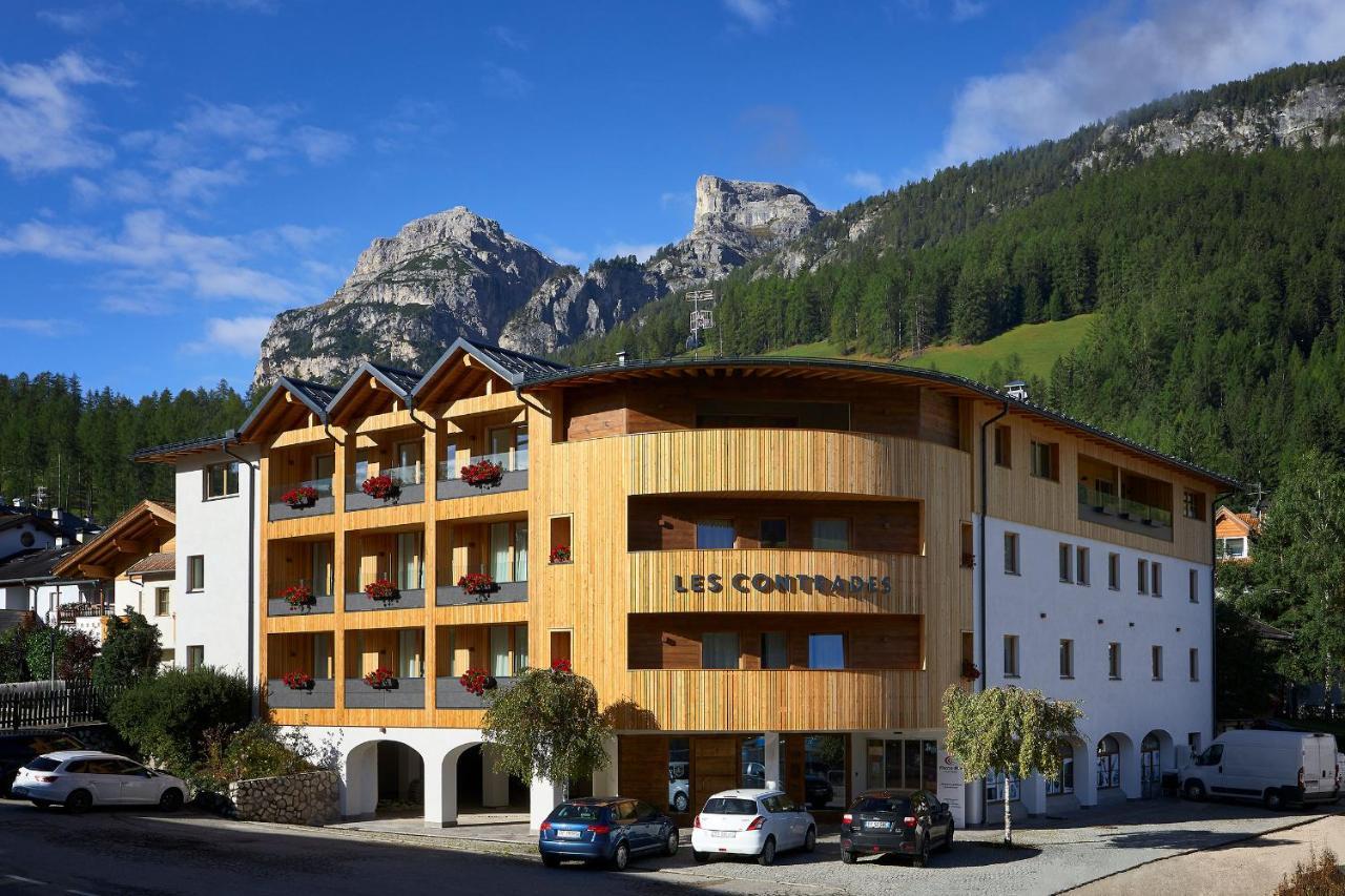 Les Contrades Aparthotel Ла Виля Екстериор снимка