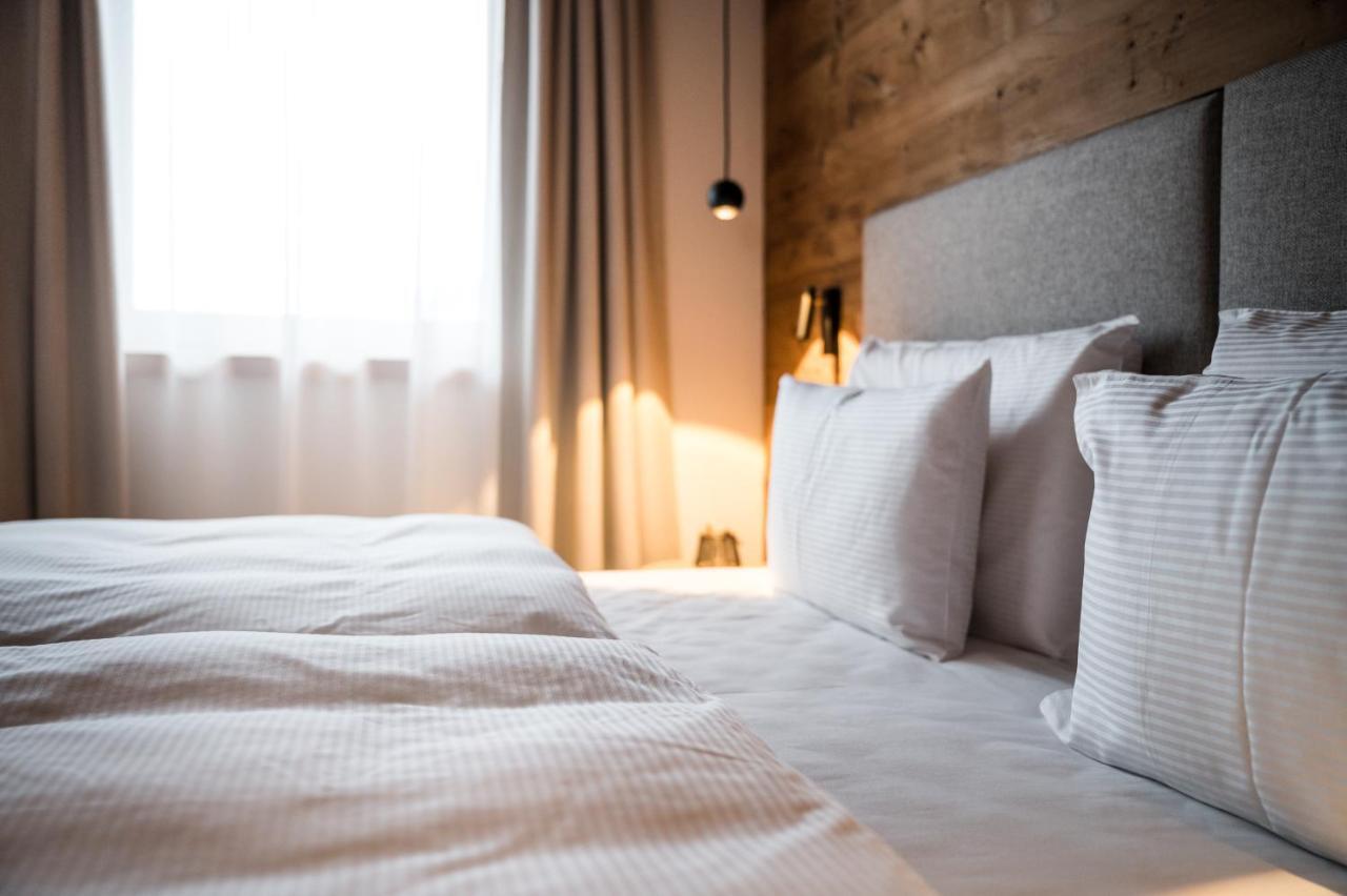 Les Contrades Aparthotel Ла Виля Екстериор снимка